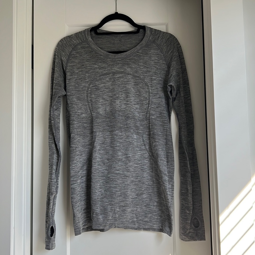 Lululemon Swiftly Tech Long Sleeve Crewneck